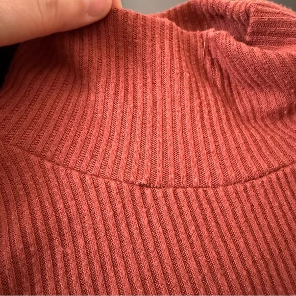 Faherty Top Womens Sz S Rust Red Legend Rib Rosco Turtleneck Long Sleeve - Picture 5 of 12